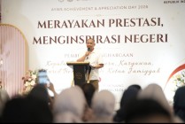 Hadiri Awarding Al Azhar, Bupati…