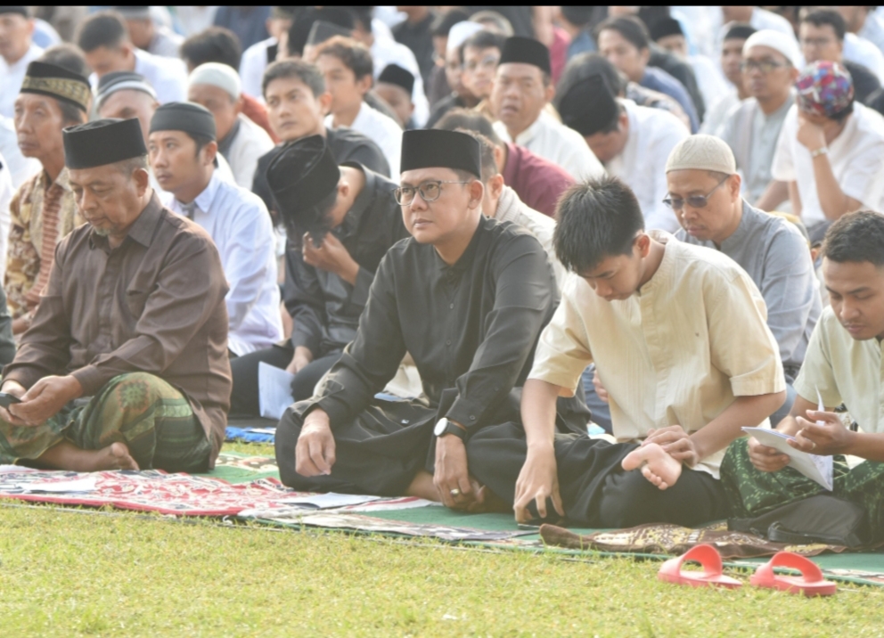 Ribuan Masyarakat Sleman Laksanakan Salat Iduladha di Lapangan Denggung, Danang Ajak Masyarakat Teladani Kisah Nabi Ibrahim
