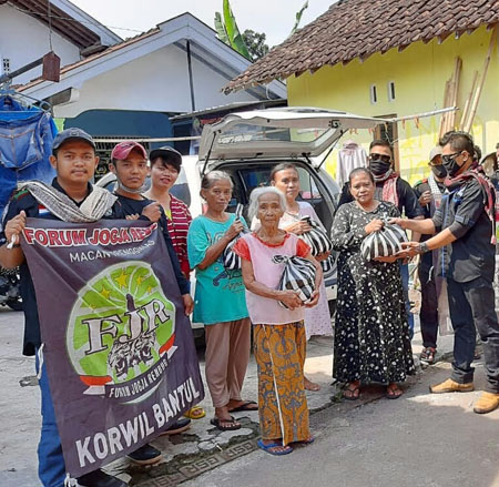 FJR Korwil Bantul Peduli Warga Terdampak Covid 19 Bagikan Sembako 