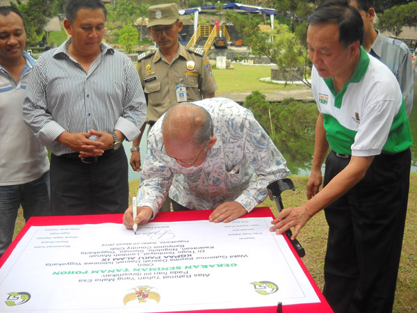 80 Seniman Peduli Lingkungan “Serentak Tanam Pohon 