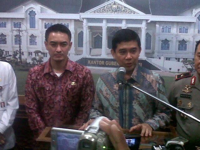 Ini Jawaban Yuddy Crisnandi Mentri PAN - RB Menyoal Pegawai Honorer Saat di Mintai Penjelasan Wartawan 