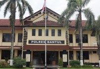 POLRES BANTUL HIMBAU TAKBIRAN IDUL…