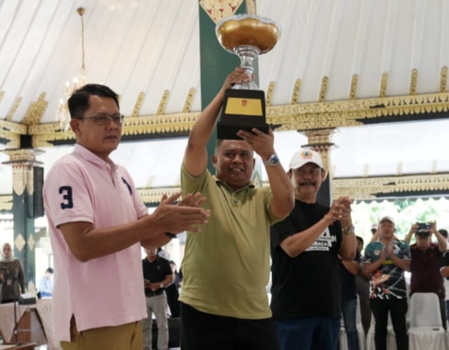 Sleman Juara Umum PORDA dan PEPARDA DIY 2025 Atlet Arak Piala Keliling Bumi Sembada