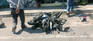 Kecelakaan Di Piyungan Motor Metik…