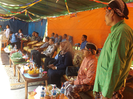 Bupati dan muspika patuk saksikan ragam budaya dalam kirab Jts