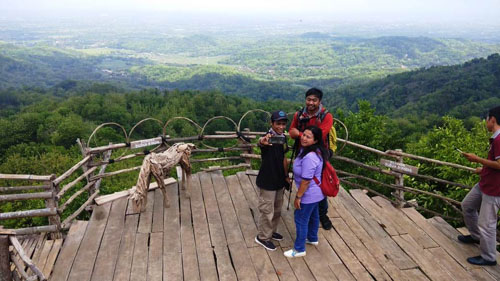 Obyek Wisata Watu Goyang Dlingo Berekembang Kini Butuh Sarana Prasarana 